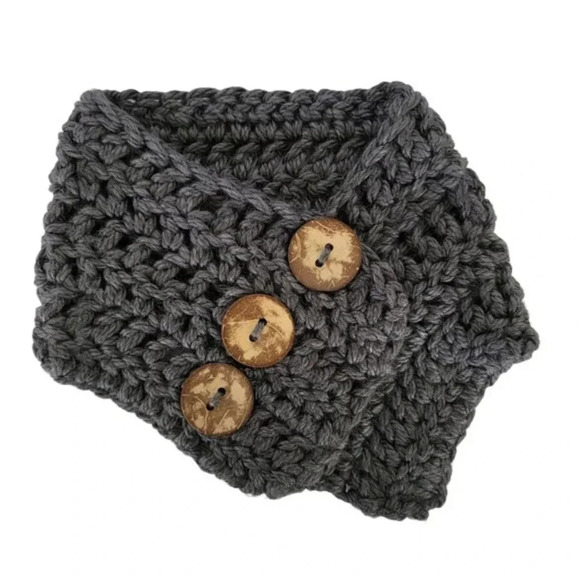 Chunky Knit Handmade Scarf Womens One Size Three Buttons‎ Dark Gray Unisex - Picture 1 of 5